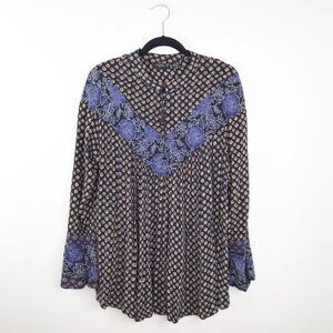 Lola P. Bohemian floral festive‎ blouse